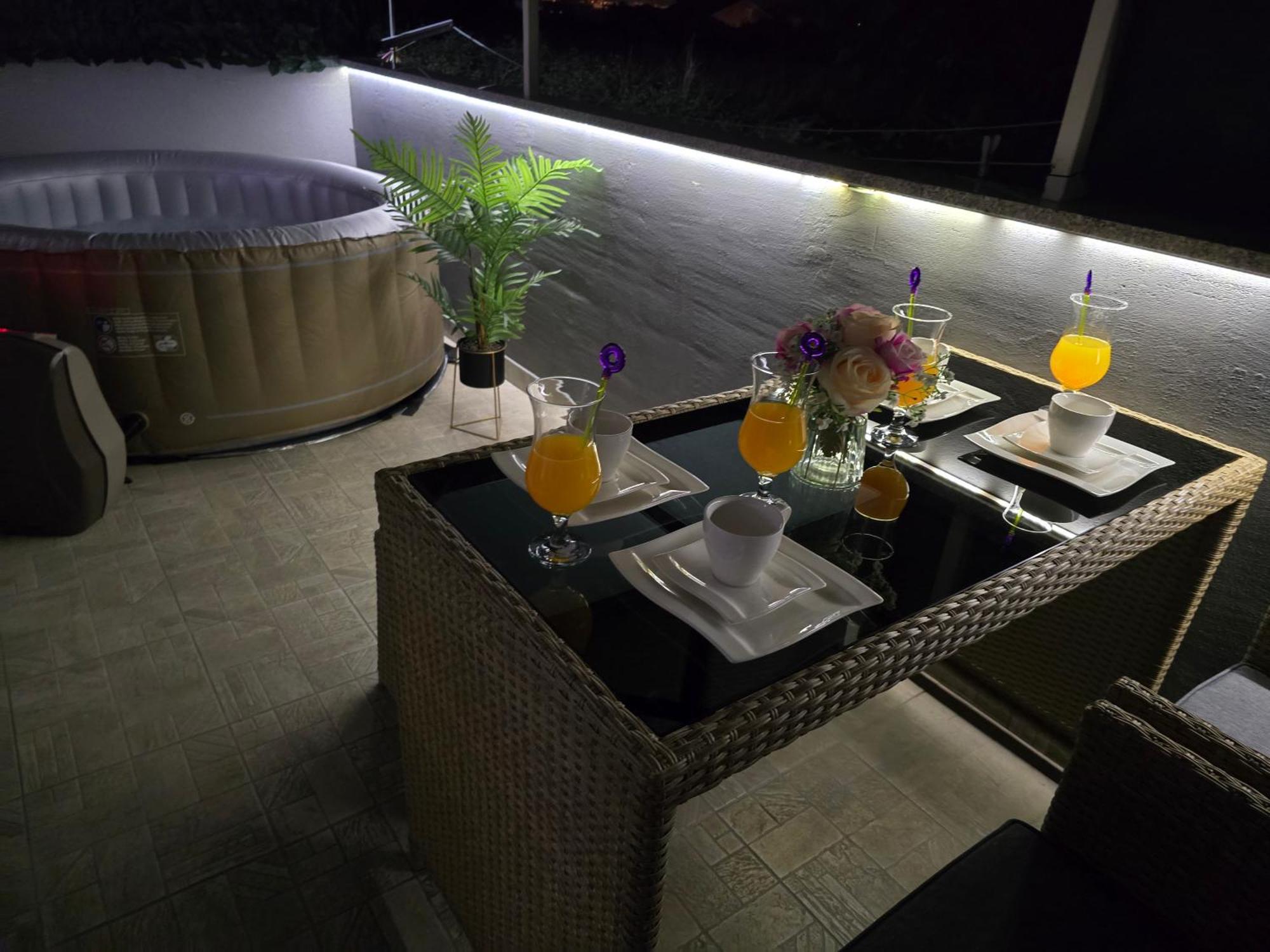 Apartment Blanca With Jacuzzi,Terase And Private Parking Каштела Екстер'єр фото