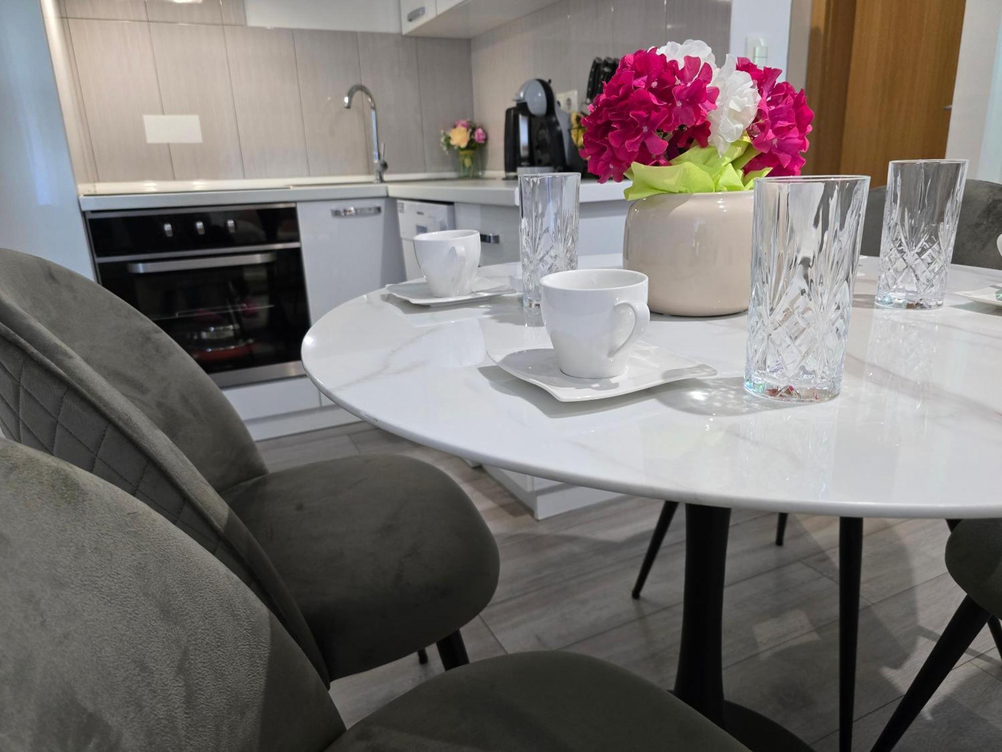 Apartment Blanca With Jacuzzi,Terase And Private Parking Каштела Екстер'єр фото